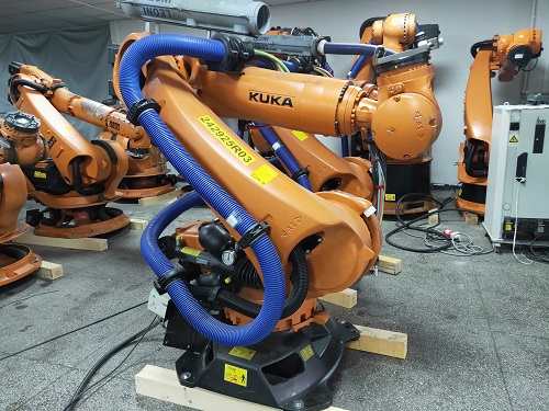 Kuka intelligent robot KR240R2700